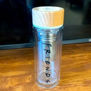 FRIENDS Water Bottle with Tea Diffuser - NEW